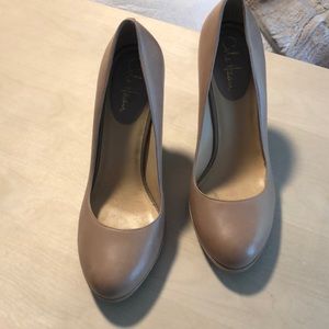 Cole Haan pump
